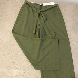 NWT Calvin Klein Wide-Leg Cropped Pants